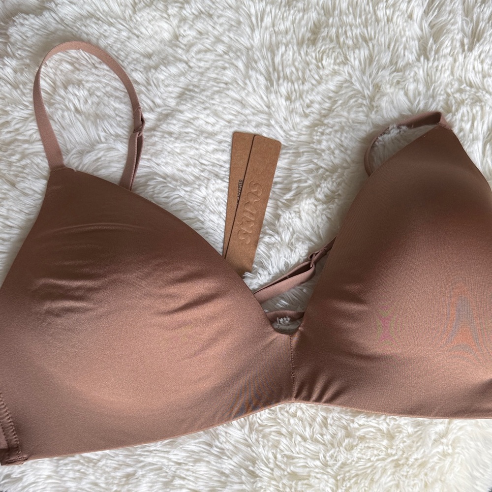 Skims Wireless Tshirt Bra
